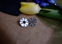 Load image into Gallery viewer, The Wheel Silver Earrings
